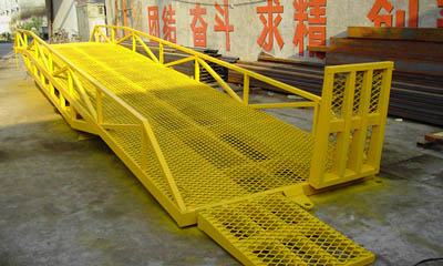 Mobile Hydraulic Yard Ramps