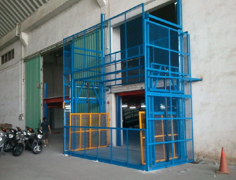 Indoor guide rail lift